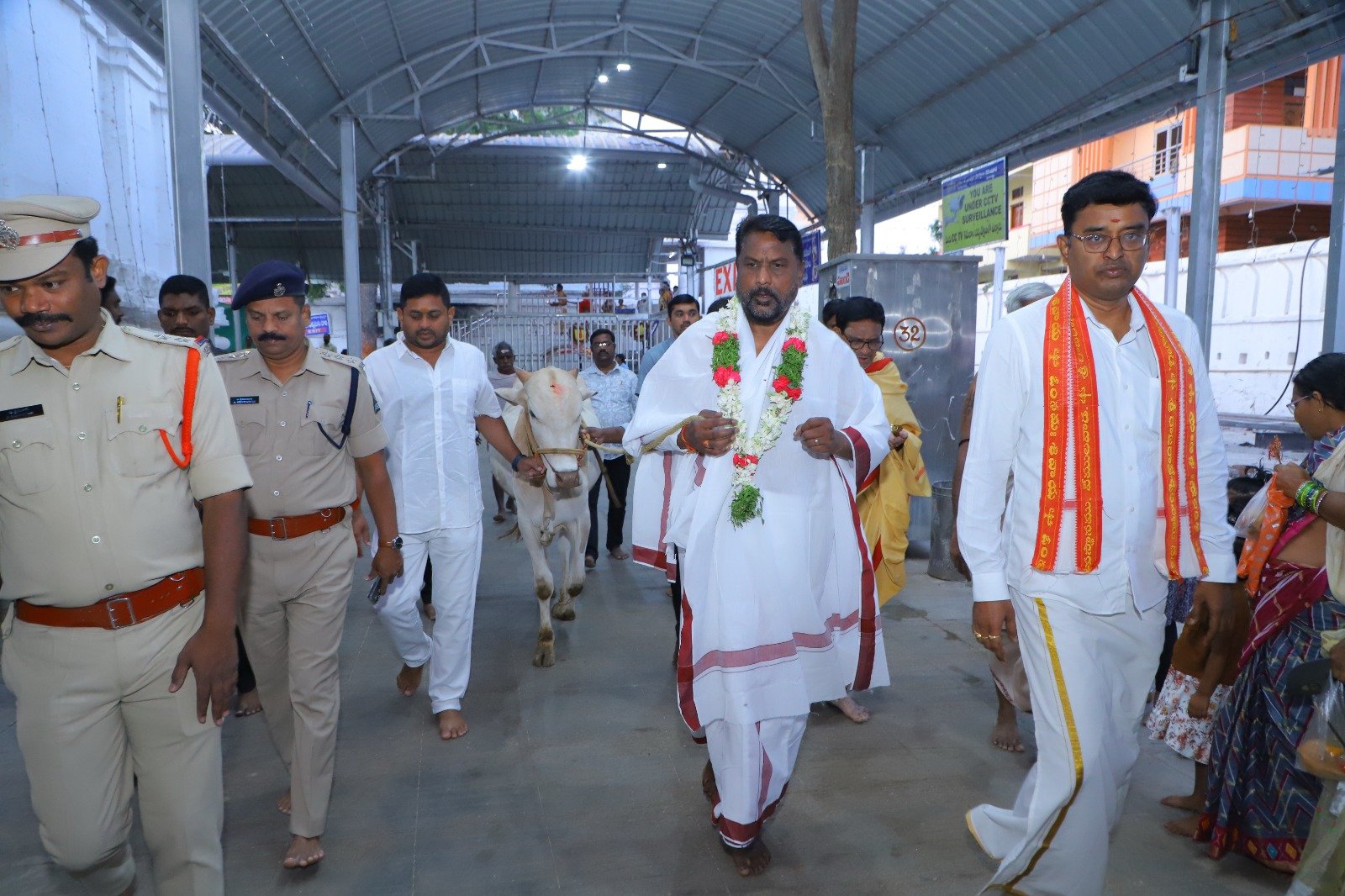 వేములవాడలో మంత్రి అడ్లూరి ప్రత్యేక పూజలు